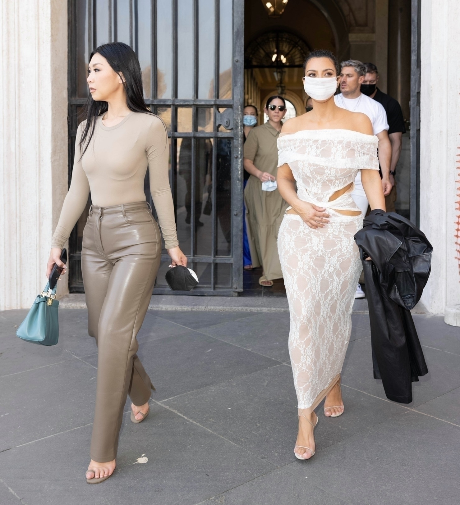 Access_Kardashian_05.jpg