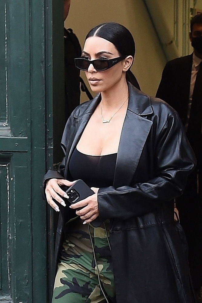 Access_Kardashian_03.jpg