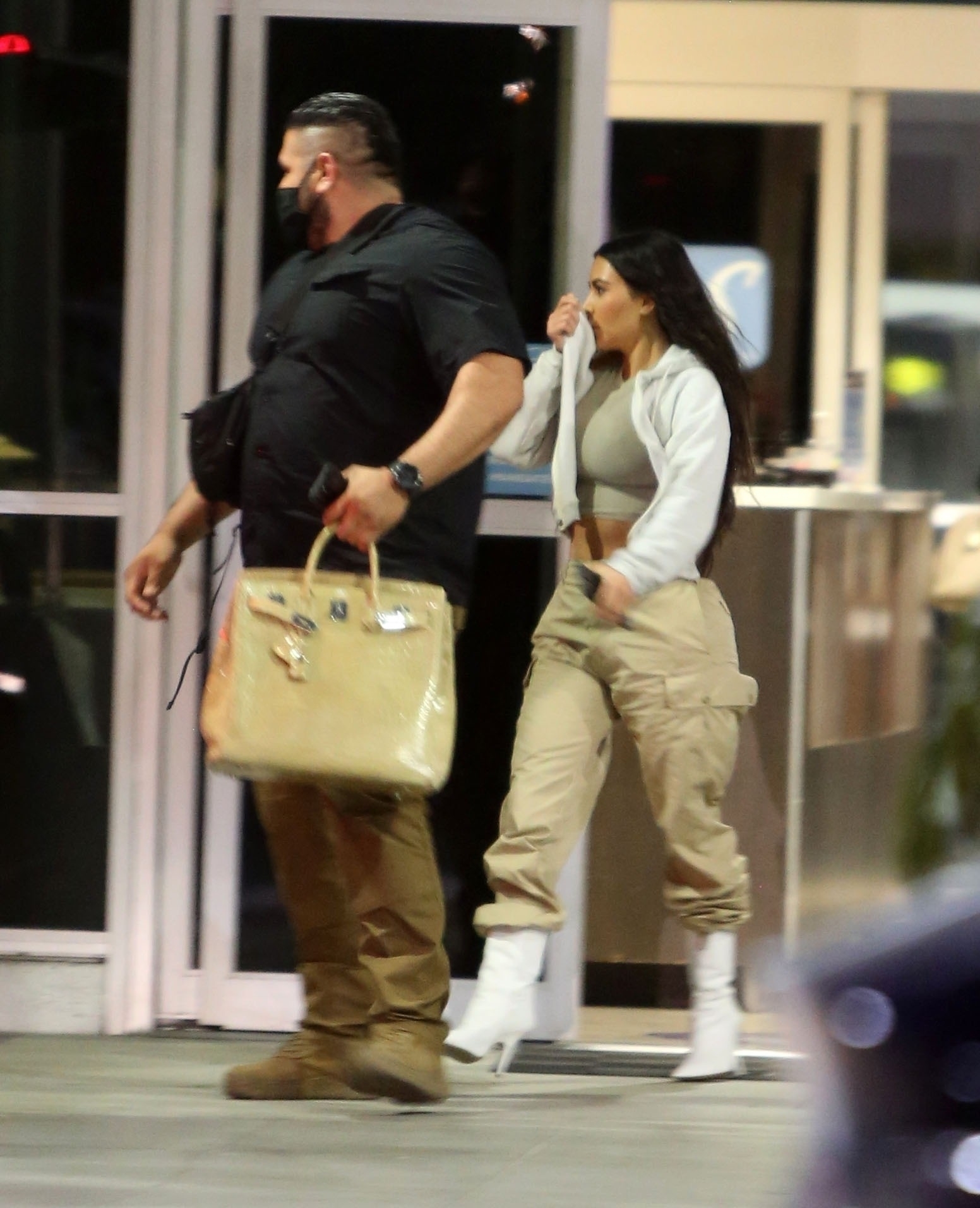 Access_Kardashian_03.jpg
