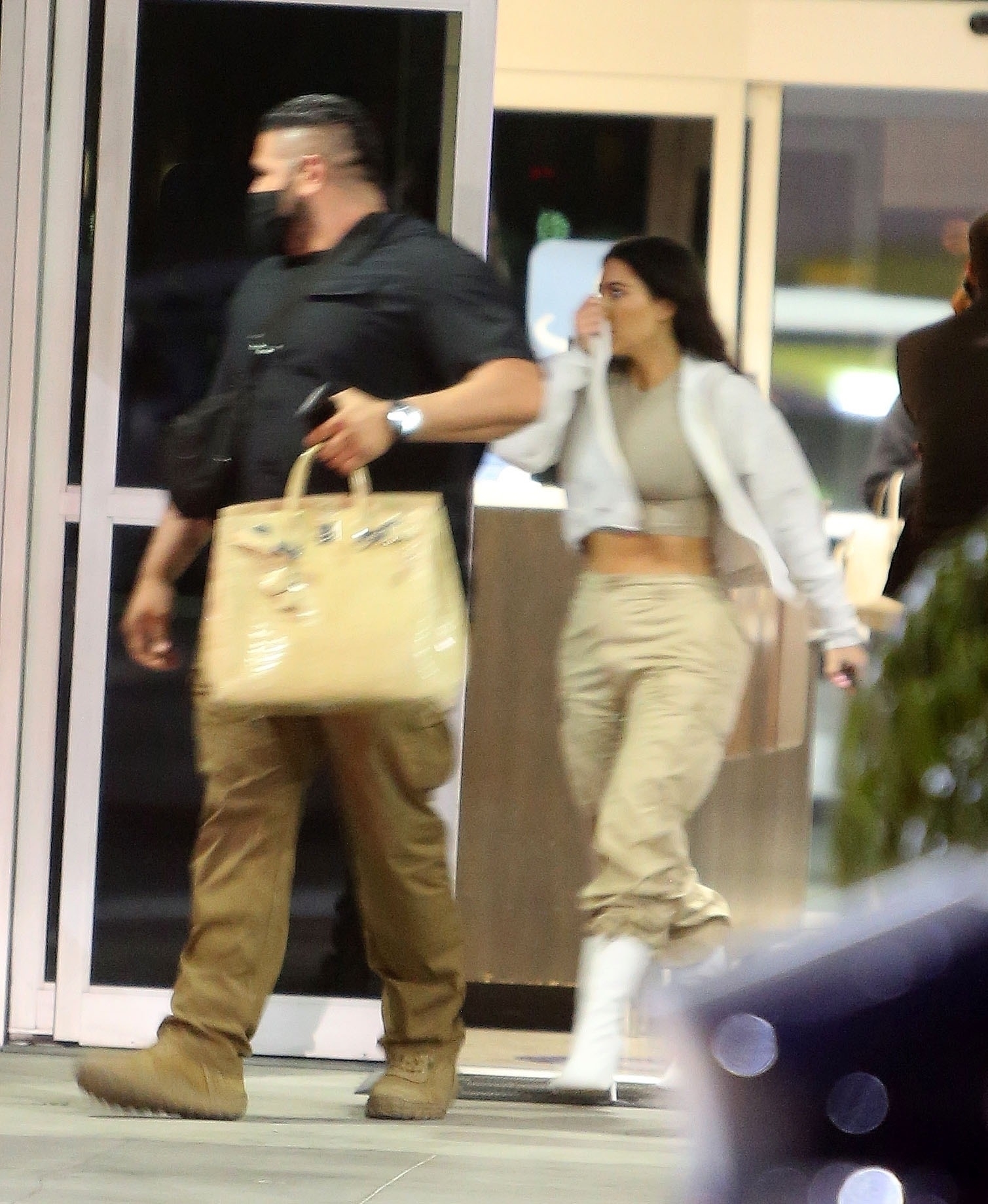 Access_Kardashian_05.jpg