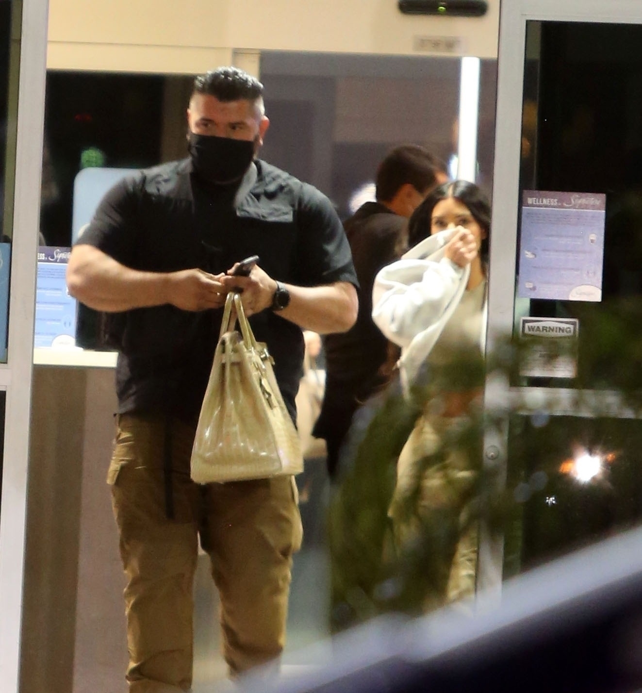 Access_Kardashian_06.jpg