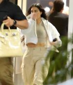 Access_Kardashian_01.jpg