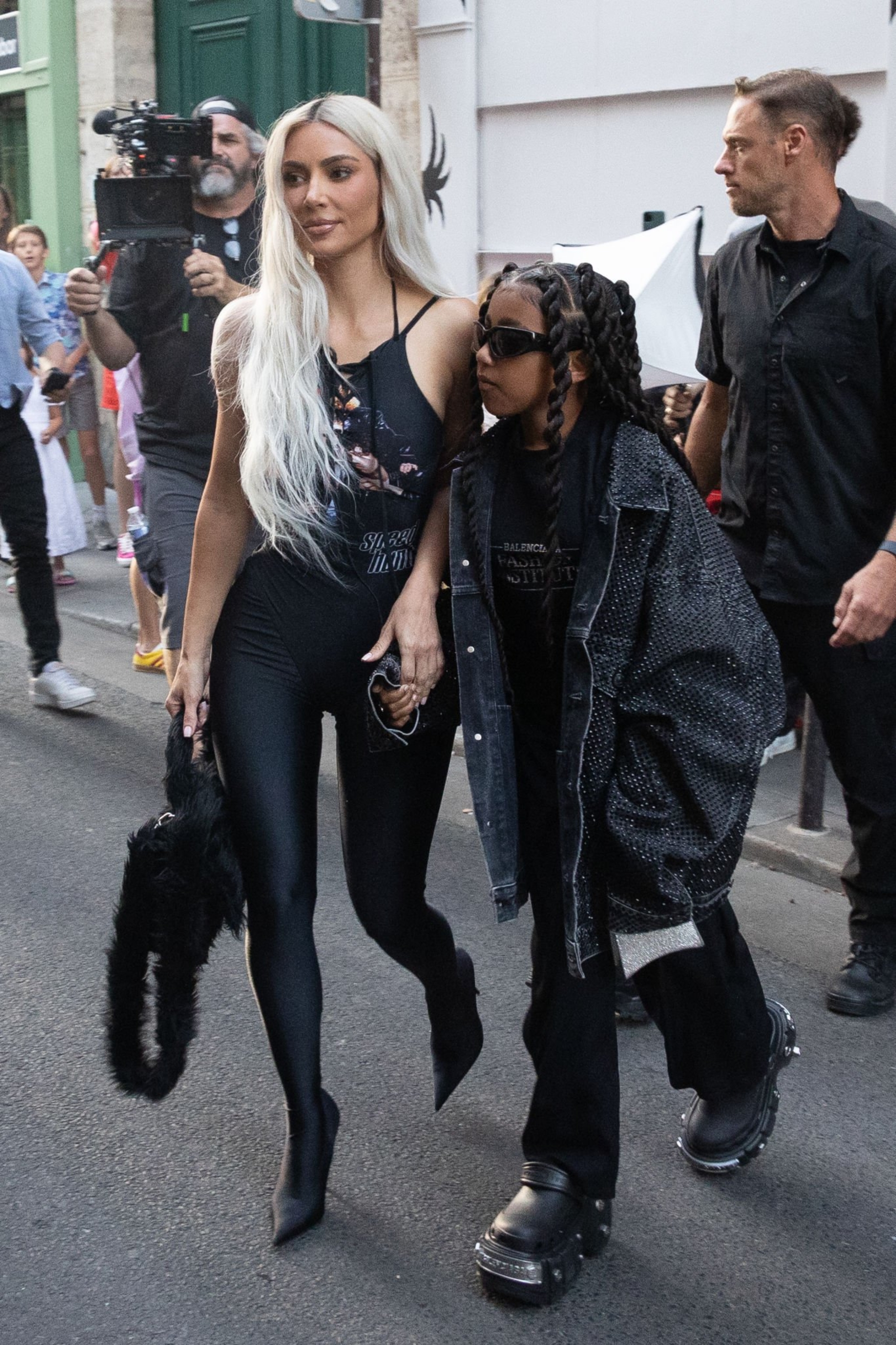 Access_Kardashian_003.jpg