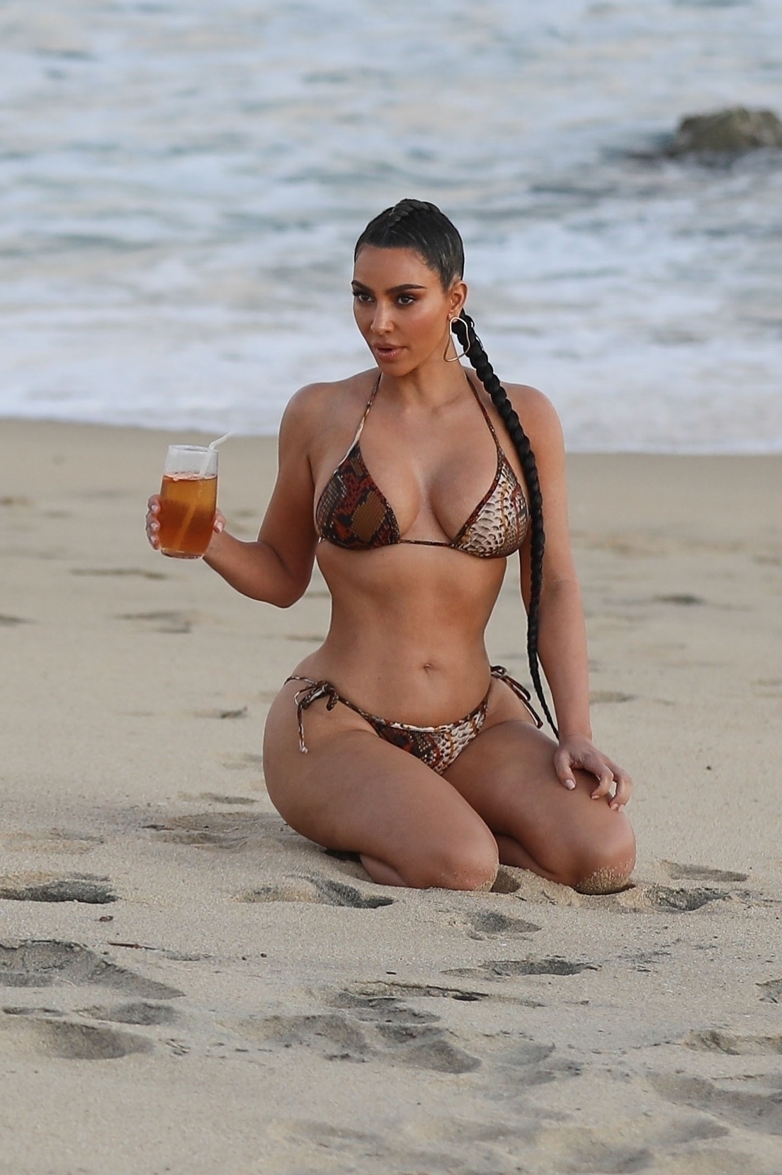 Access_Kardashian_03.jpg