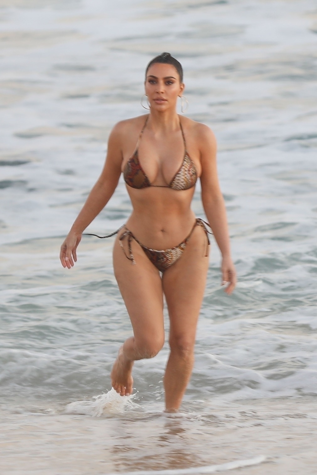 Access_Kardashian_05.jpg