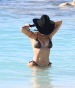 Access_Kardashian_015.jpg