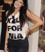 Access_Kardashian_010.jpg