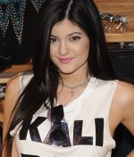 Access_Kardashian_06.jpg