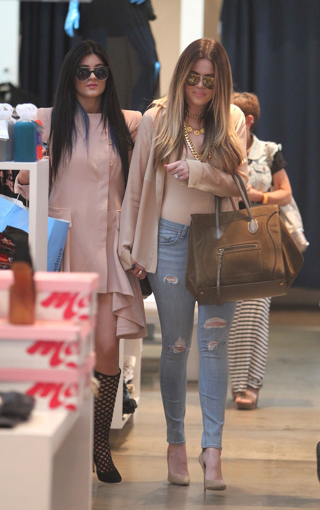 Access_Kardashian_03.jpg
