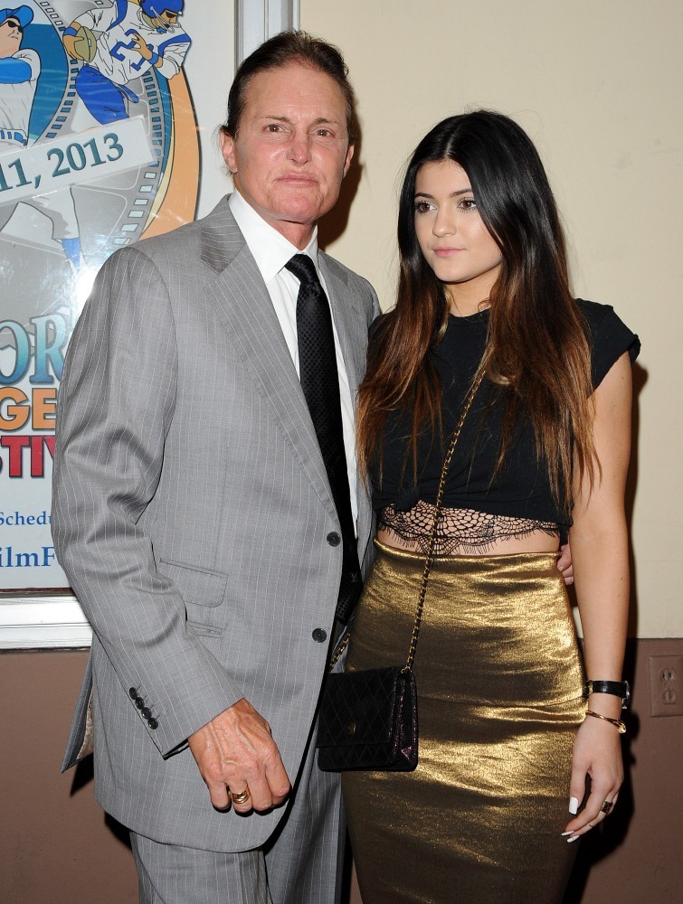 Access_Kardashian_08.jpg
