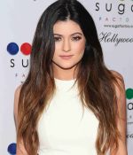 Access_Kardashian_06.jpg