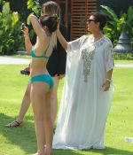 Access_Kardashian_02.jpg