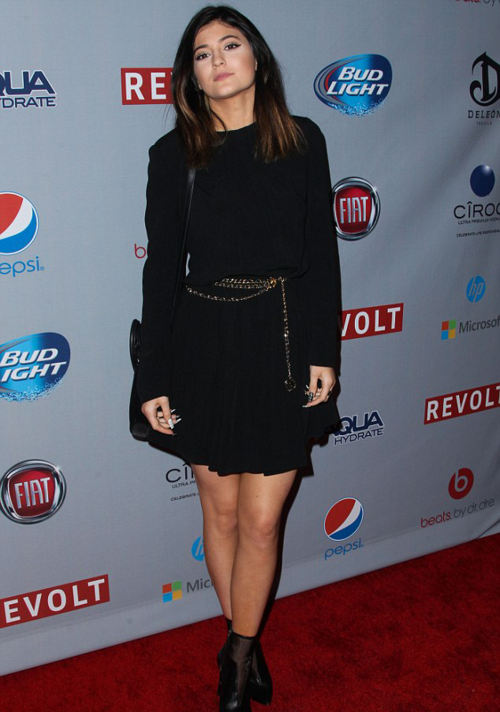 Access_Kardashian_05.png