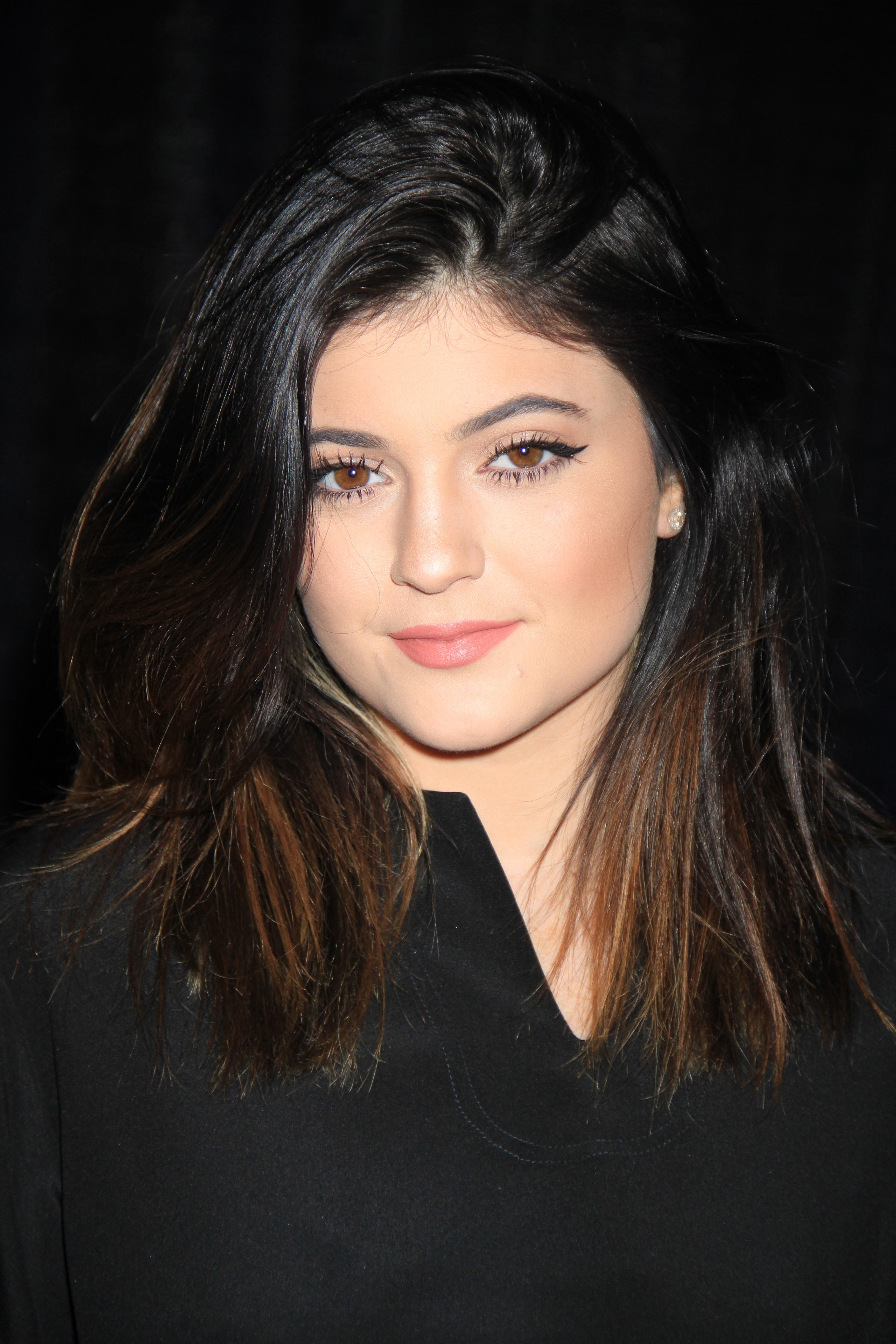 Access_Kardashian_05.jpg