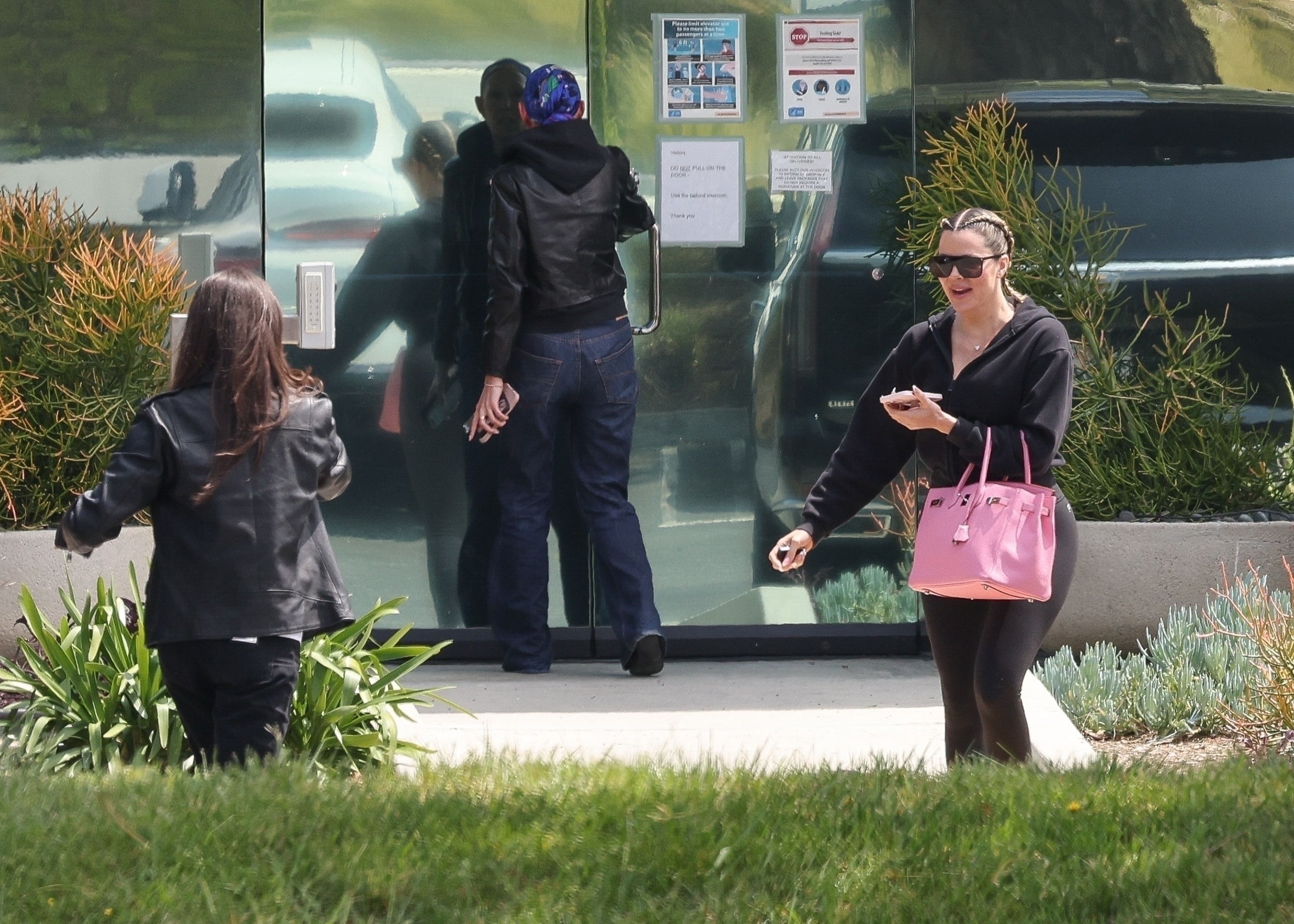 Access_Kardashian_08.jpg