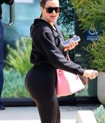 Access_Kardashian_09.jpg