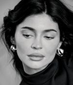 Access_Kardashian_06.jpg