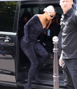 Access_Kardashian_001.jpg