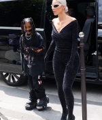 Access_Kardashian_005.jpg