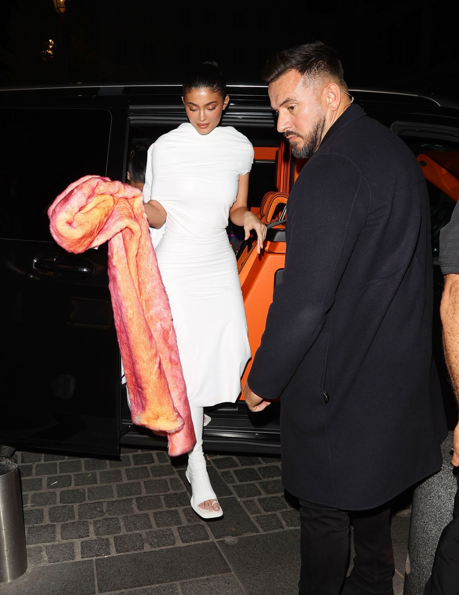 Access_Kardashian_01.jpg