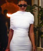 Access_Kardashian_05.jpg