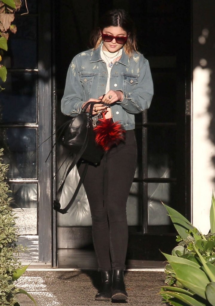 Access_Kardashian_09.jpg