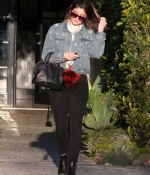 Access_Kardashian_08.jpg