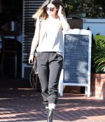 Access_Kardashian_06.jpg