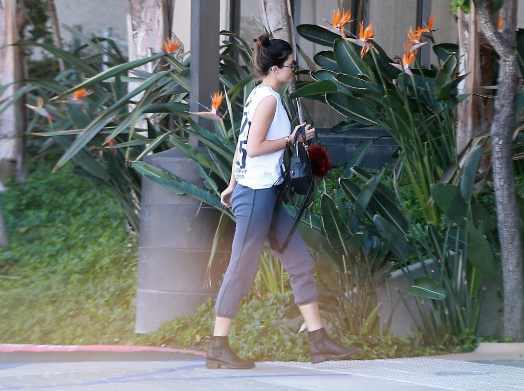 Access_Kardashian_05.jpg