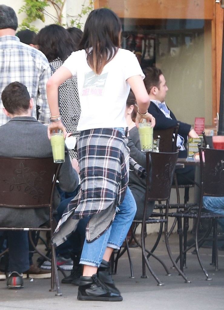 Access_Kardashian_02.jpg