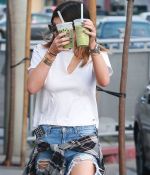 Access_Kardashian_06.jpg