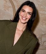 Access_Kardashian_09.jpg