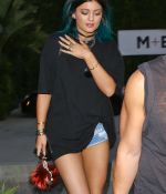 Access_Kardashian_03.jpg