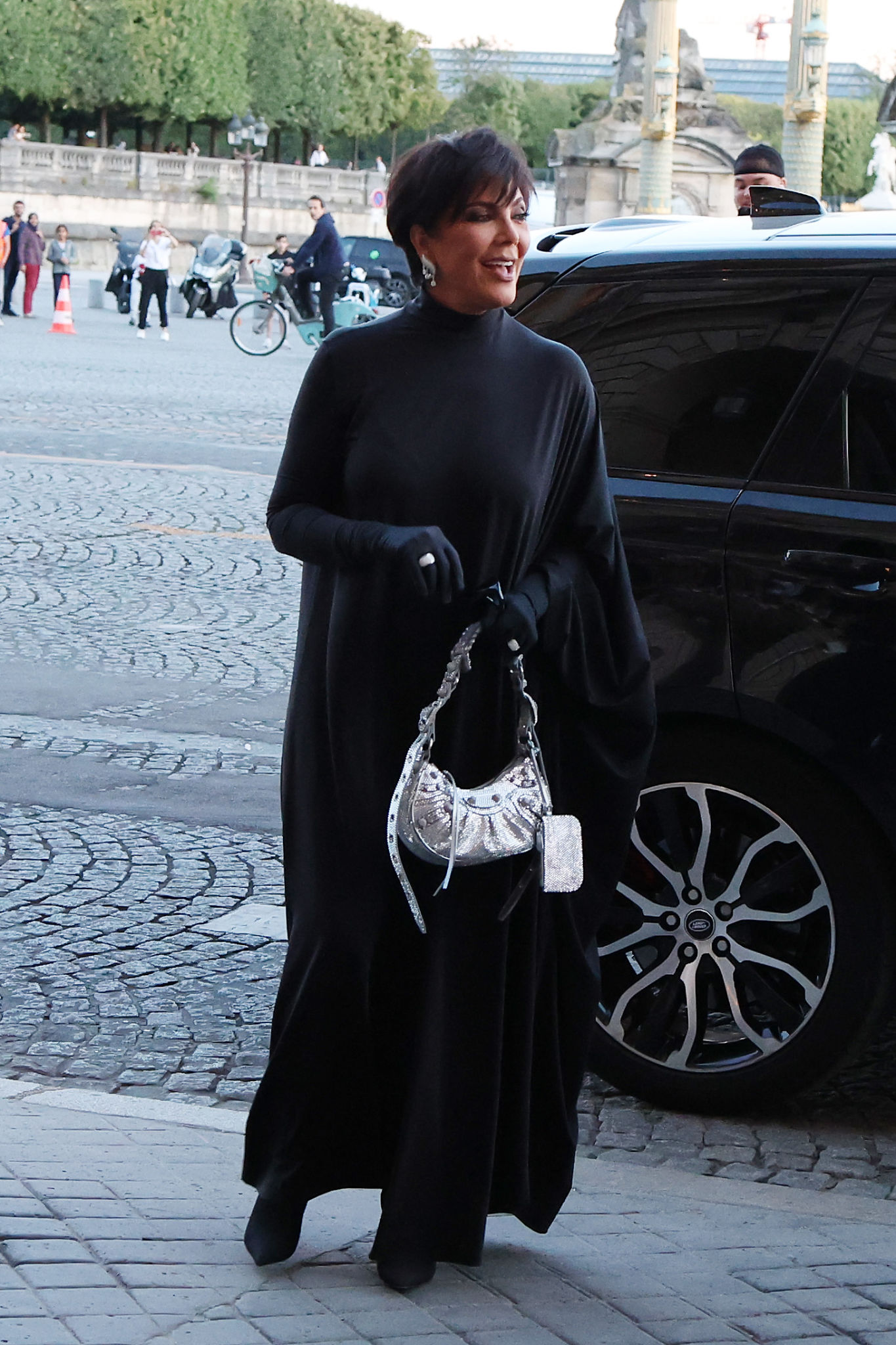 Access_Kardashian_001.jpg