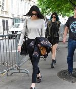 Access_Kardashian_07.jpg
