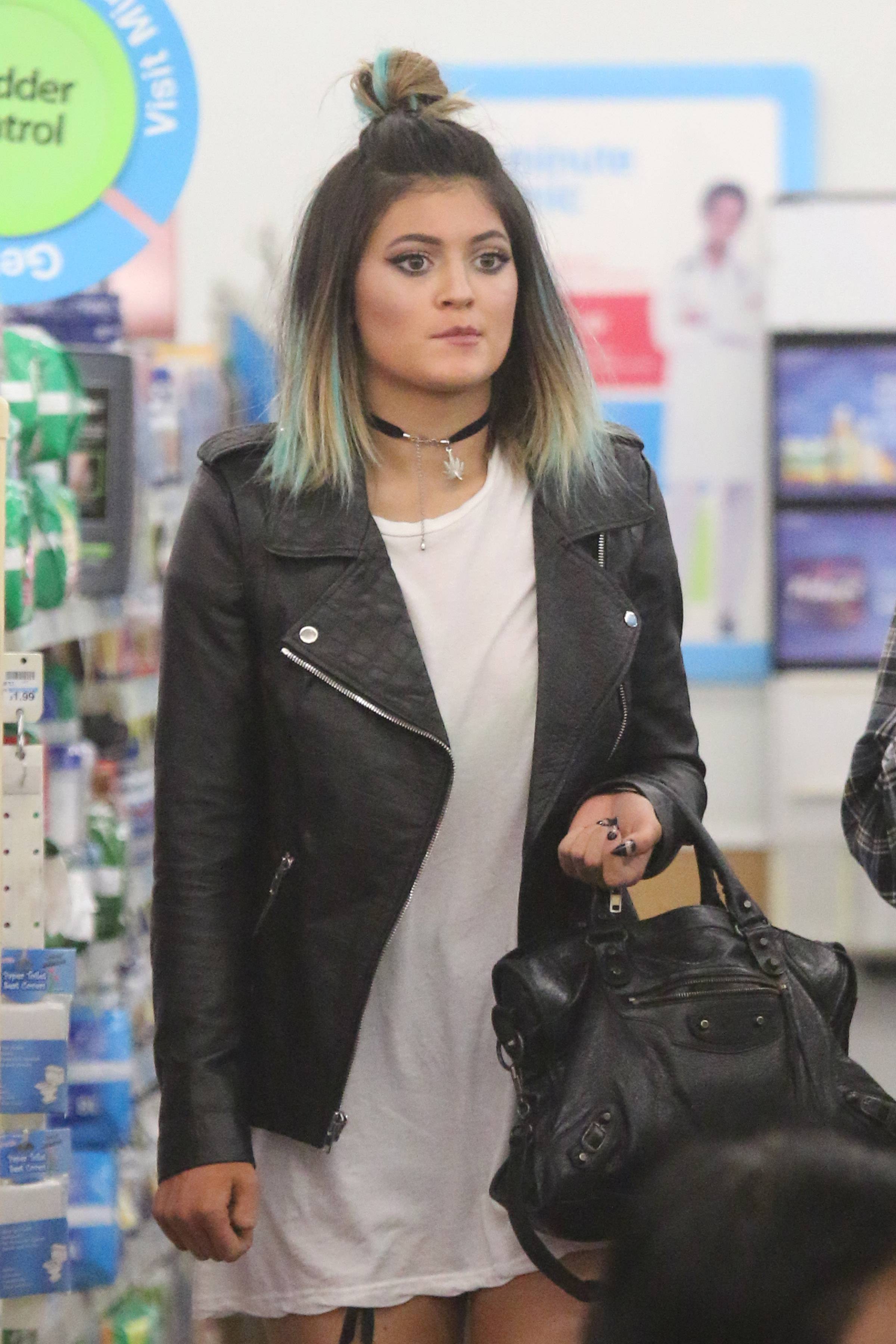 Access_Kardashian_05.jpg