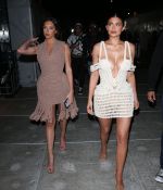 Access_Kardashian_07.jpg