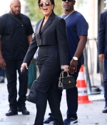 Access_Kardashian_001.jpg