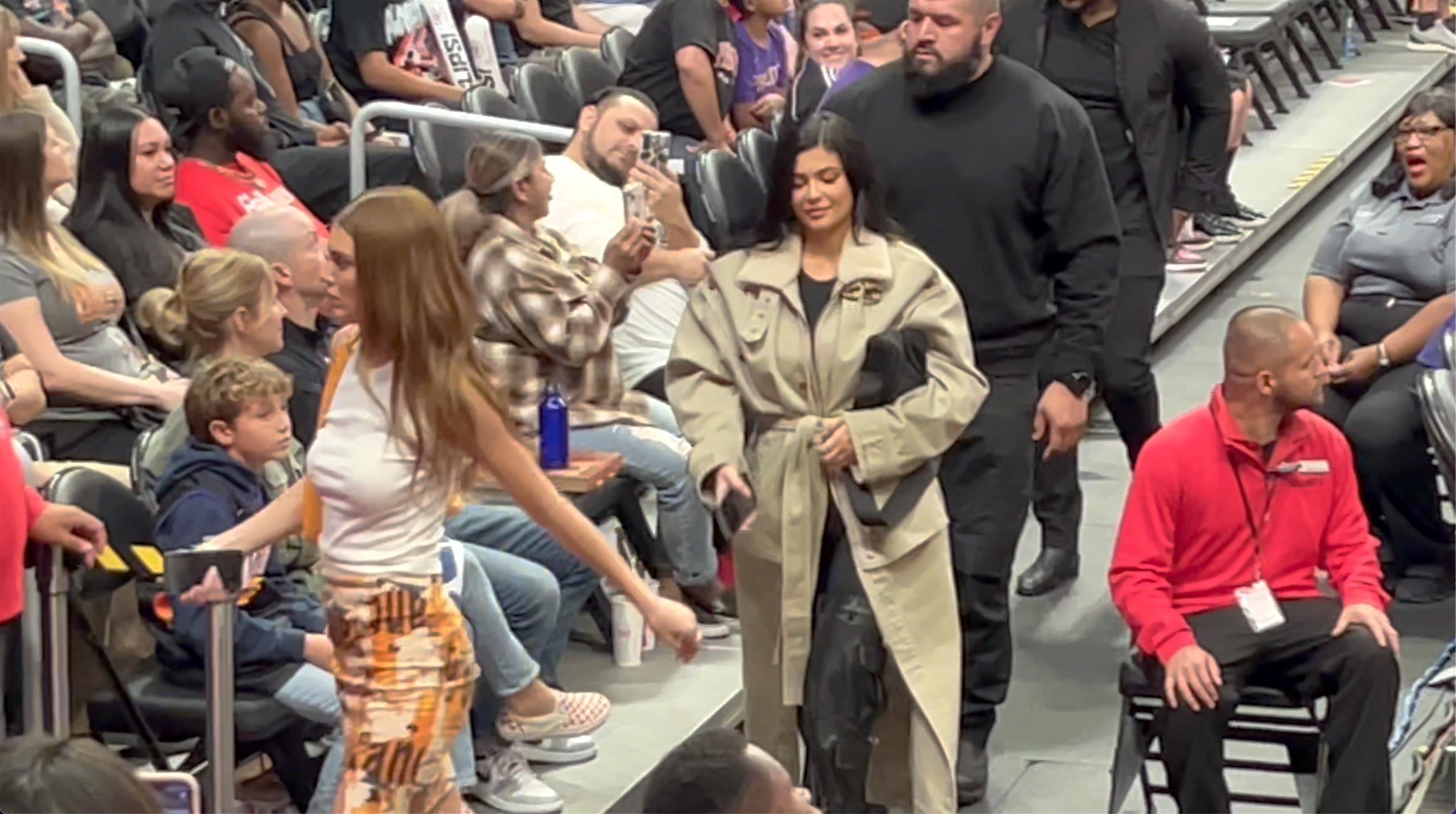 Access_Kardashian_08.jpg