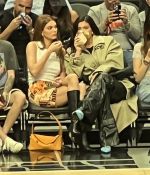 Access_Kardashian_03.jpg
