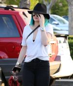 Access_Kardashian_02.jpg