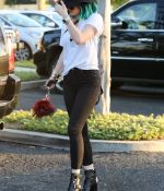 Access_Kardashian_09.jpg