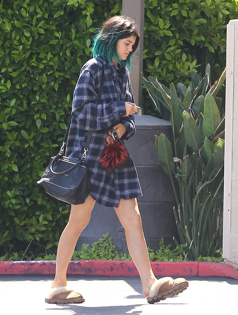 Access_Kardashian_02.jpg