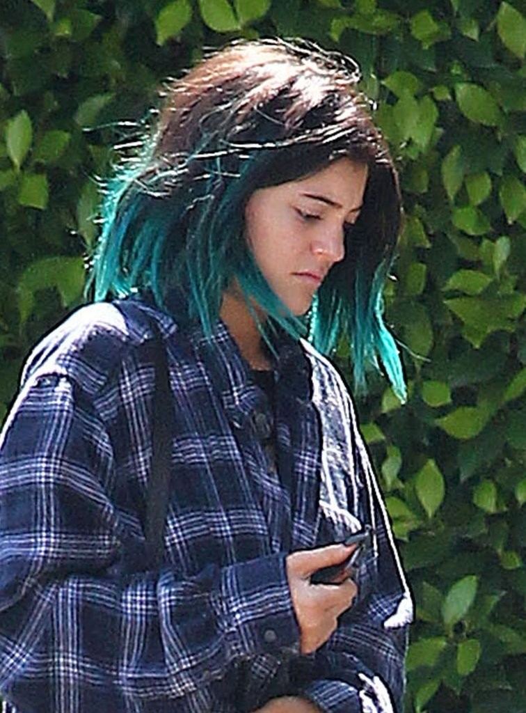 Access_Kardashian_03.jpg