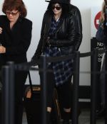 Access_Kardashian_03.jpg