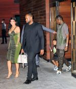 Access_Kardashian_08.jpg
