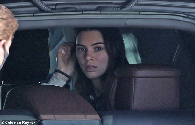 Access_Kardashian_001.jpg