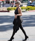 Access_Kardashian_05.jpg