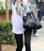 Access_Kardashian_05.jpg