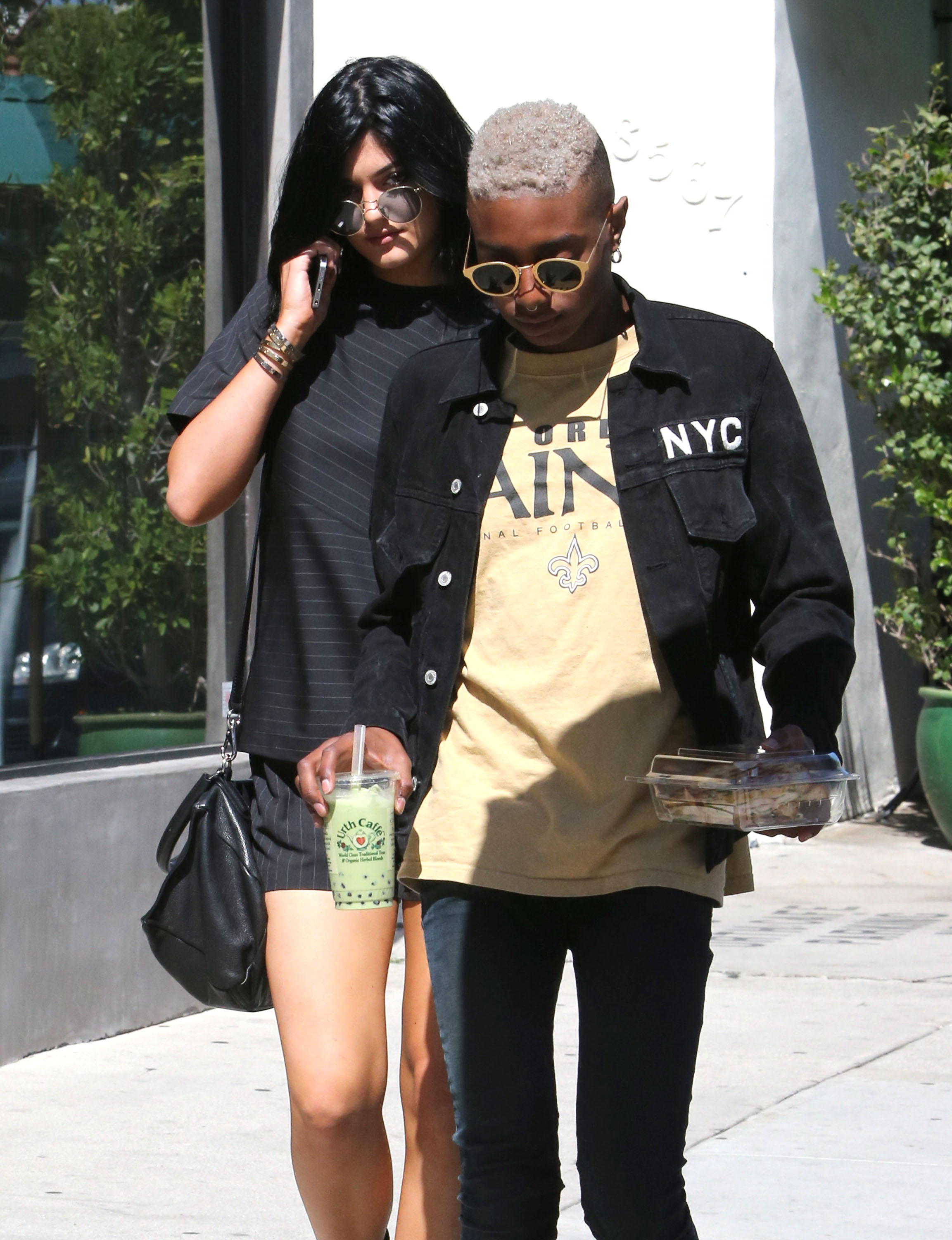 Access_Kardashian_03.jpg
